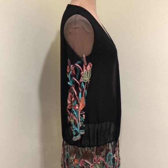 Francesca’s Collecton Beach Coverup Cover Up Size Small Black Floral Embroidery - Picture 4 of 9
